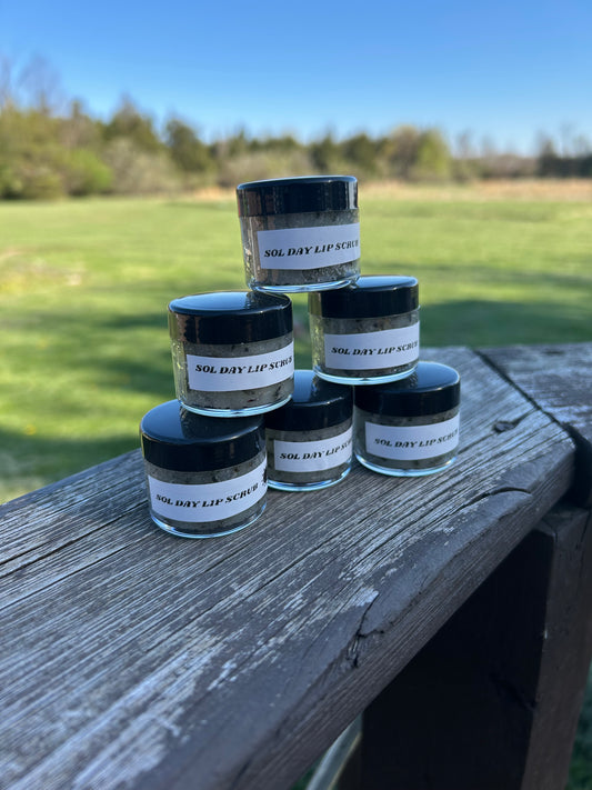 Sol Day Lip Scrub