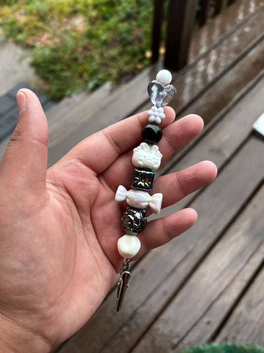“Candy Cuddles “ Garden Clip